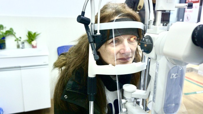 phong-benh-viem-ket-mac-di-ung-khi-thoi-tiet-chuyen-mua